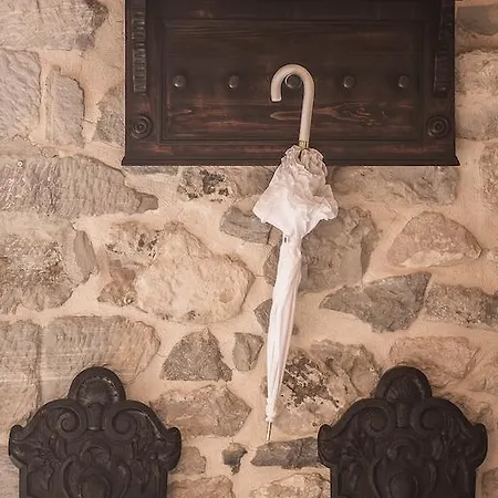 农家乐 坦奴塔特斯坦罗萨酒店 *