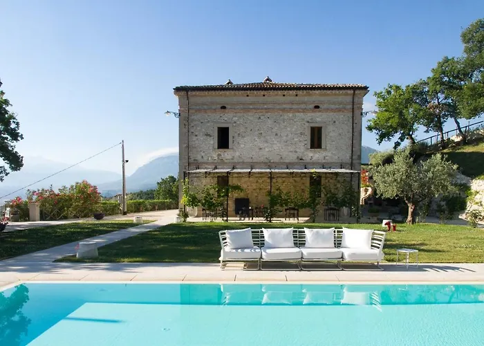 农家乐 坦奴塔特斯坦罗萨酒店