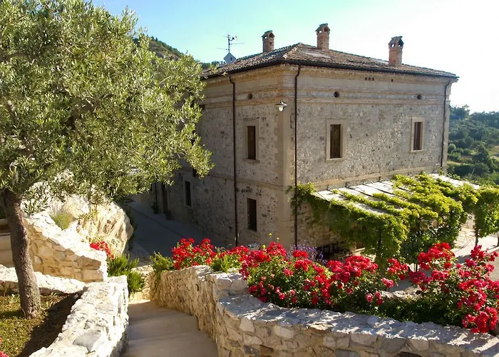 坦奴塔特斯坦罗萨酒店