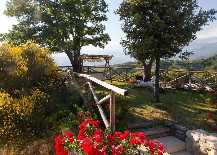 农家乐 坦奴塔特斯坦罗萨酒店